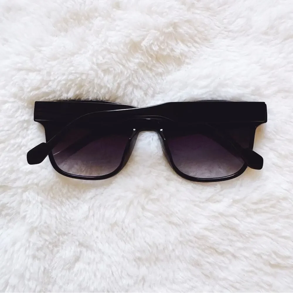 Oliver Black Oversized Chic Sunglasses